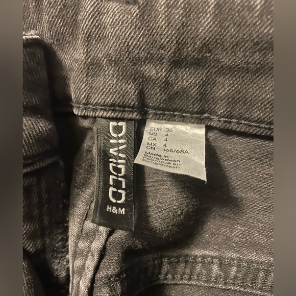 H&M (DIVIDED) Dark Grey Jeans size 4 - Picture 4 of 6